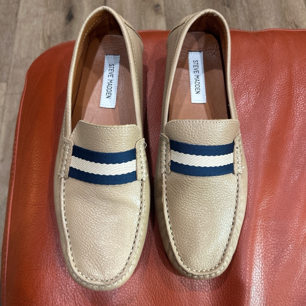 Steve Madden Men’s Cream Leather Loafers with Navy & White Stripes